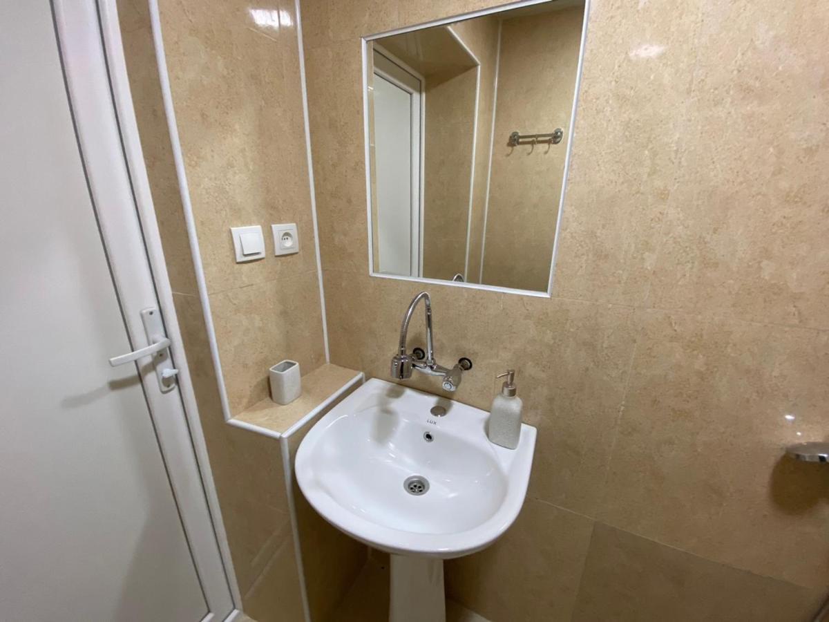 Guesthouse Luka Kutaisi Esterno foto