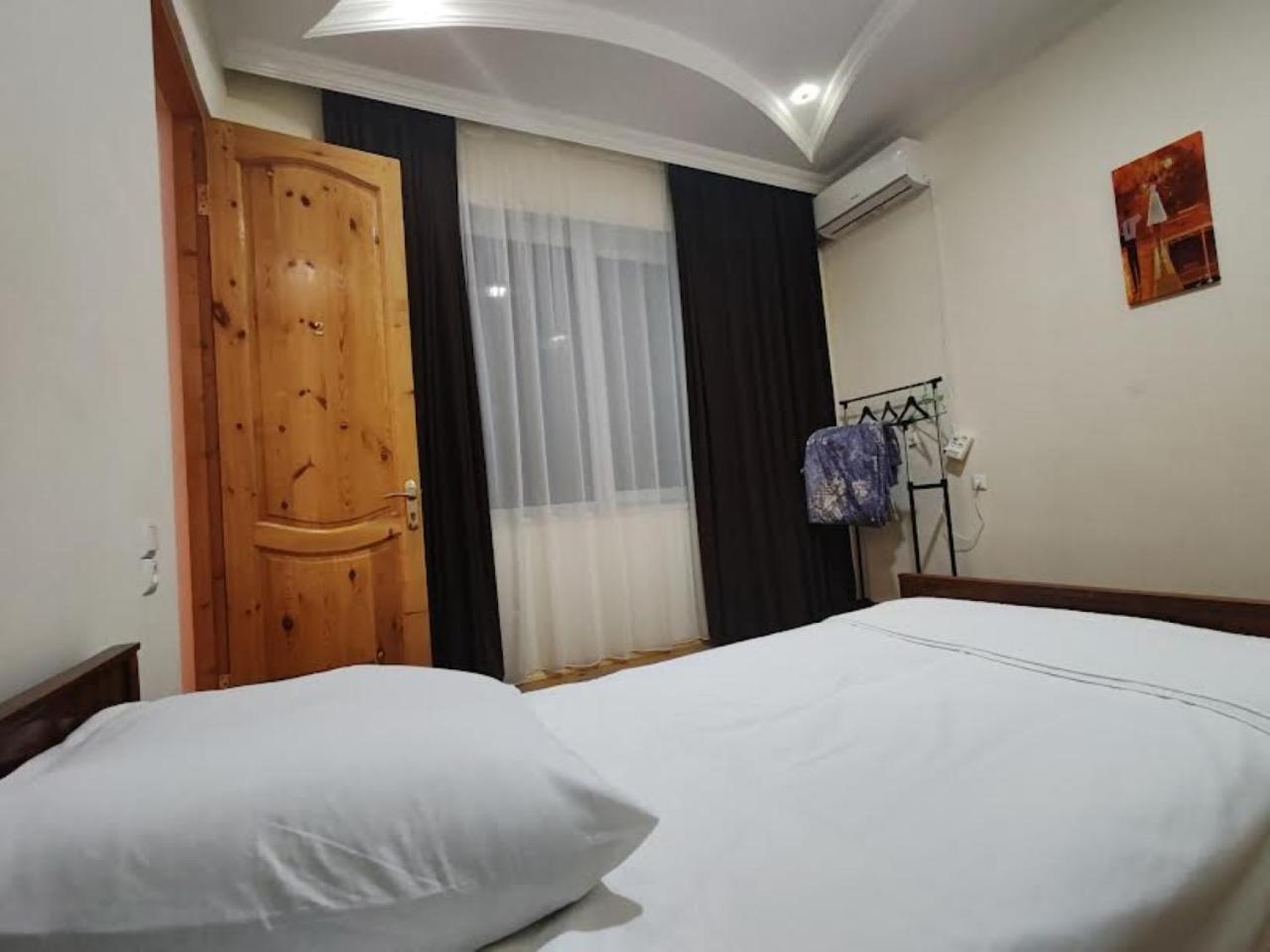 Guesthouse Luka Kutaisi Esterno foto